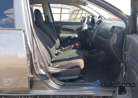 2017 Nissan Versa 1.6 S z USA, uszkodzony, nr VIN 3N1CN7AP6HL900180